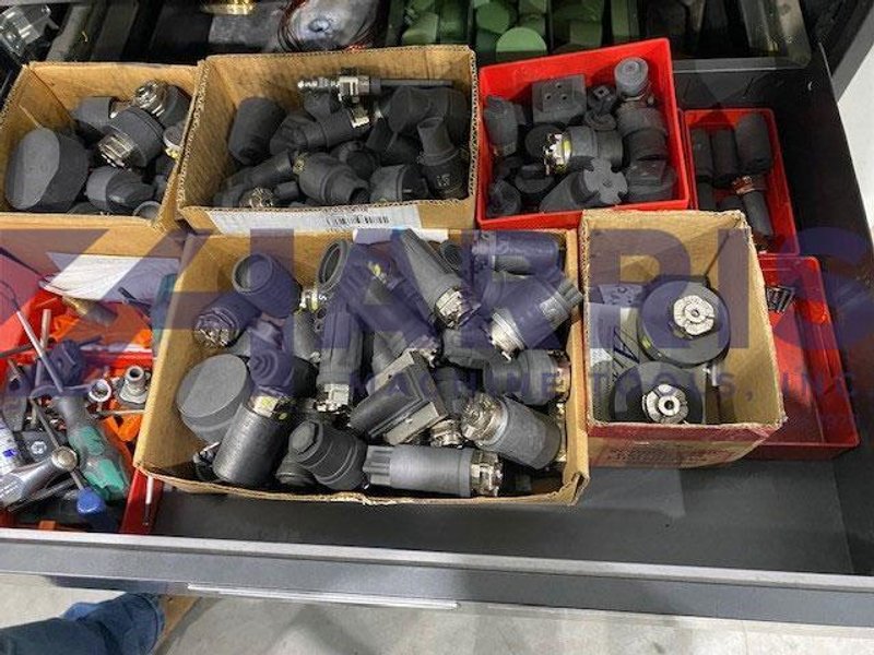 Used, MITSUBISHI MODEL EA22, Die Sinker Electrical Discharge Machine EDM