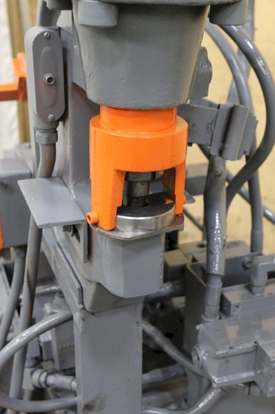 70 TON WA WHITNEY WEBB FLANGE FRAME HYDRAULIC PUNCH: STOCK #65895