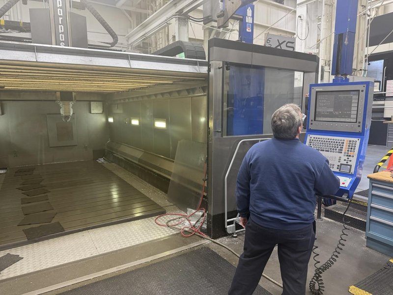 Parpas XS63 5-Axis Gantry Mill, 2011 – TSC, Renishaw Probe, Dual Chip Conveyors, 120 ATC