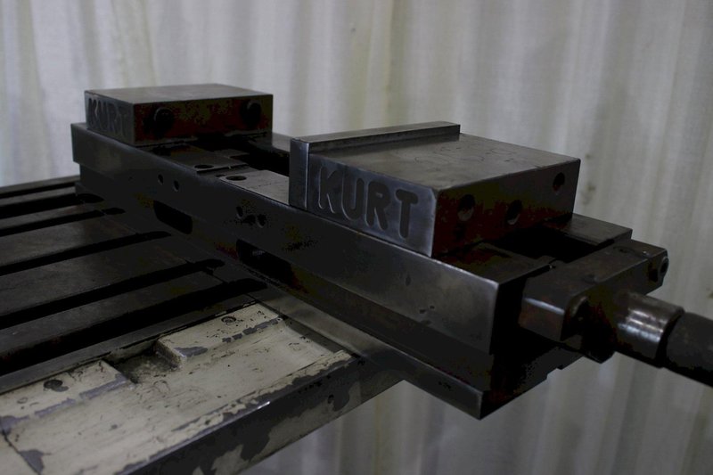 6" KURT MILLING MACHINE VISE: STOCK #74313