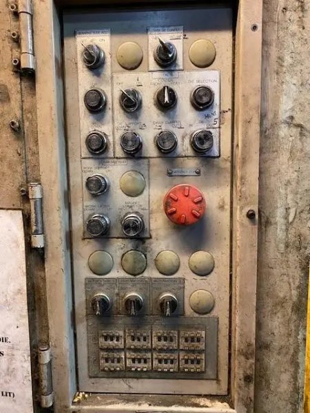 USED FUKUI 1,100 TON STRAIGHT SIDE TRANSFER PRESS MODEL TTD1100T2, Year: 1990's