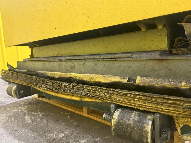 4,000 LBS X 48" X 48" PENTALIFT HYDRAULIC LIFT &amp; TILT TABLE: STOCK #20387