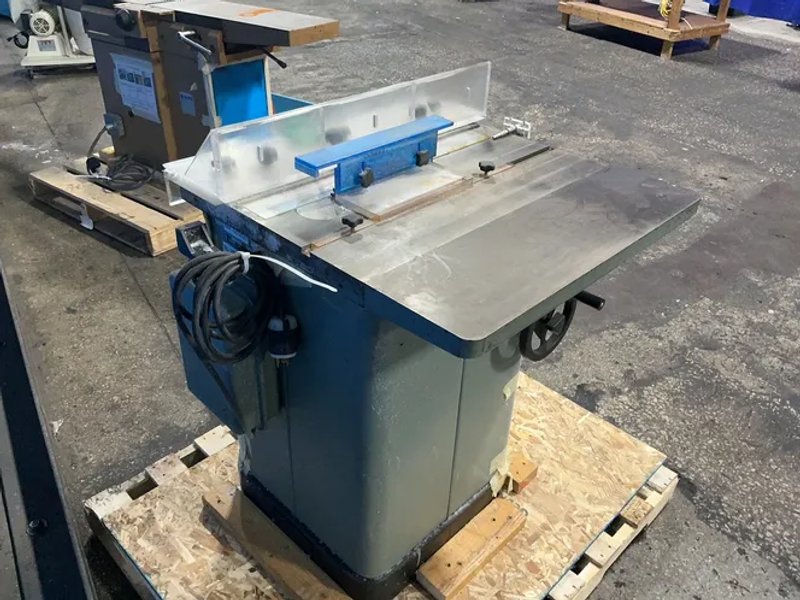 Delta  10" Table Saw  - 34-802f