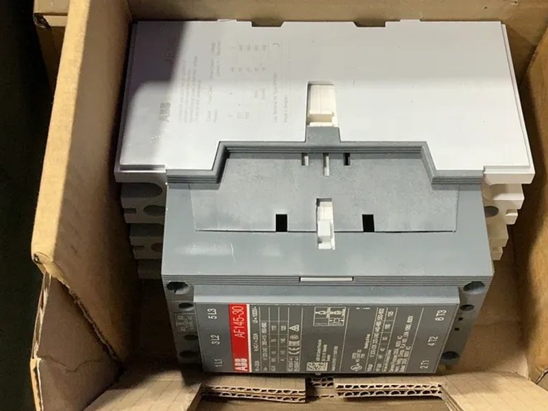 ABB 145 Amp Contactors - 1sfl477001r7011