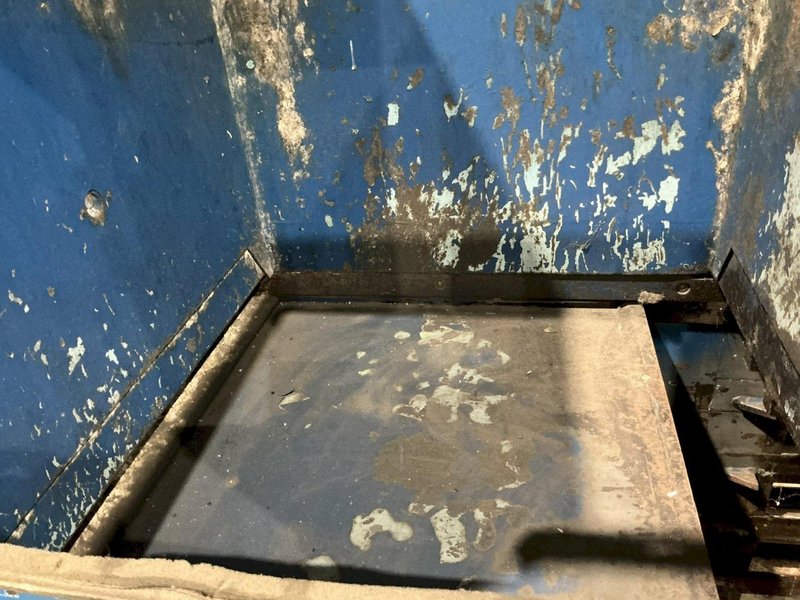30" X 36" X 72" BALEMASTER CLOSED DOOR HORIZONTAL HYDRAULIC BALER: YOBRO #24585