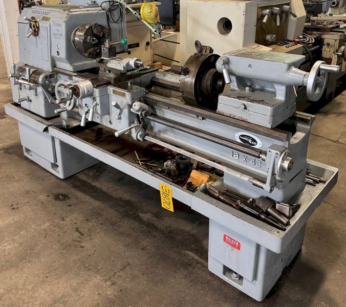 18" x 42" Cincinnati Tray-Top Lathe, 980 RPM, Chucks, 3 HP