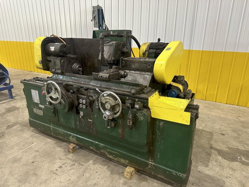 6" X 30" NORTON HEAVY MODEL #CTU DUTY OD CYLINDRICAL GRINDER: STOCK #20684