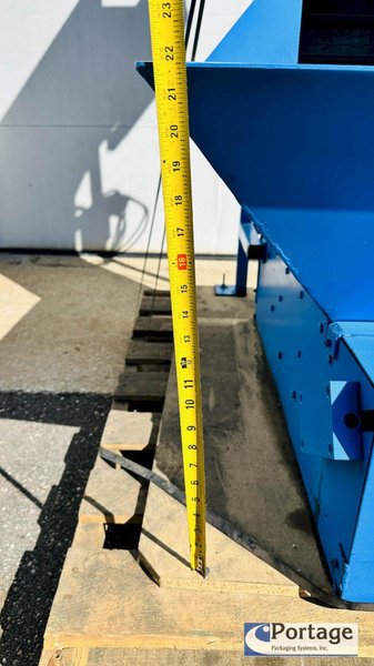 Goessling 90° Up / Elevating / Z Conveyor  |  Screw / Bolt / Material Conveyor