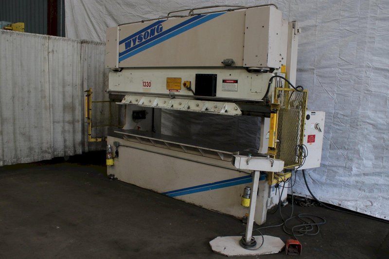 100 TON X 10' WYSONG HYDRAULIC PRESS BRAKE: STOCK #76648