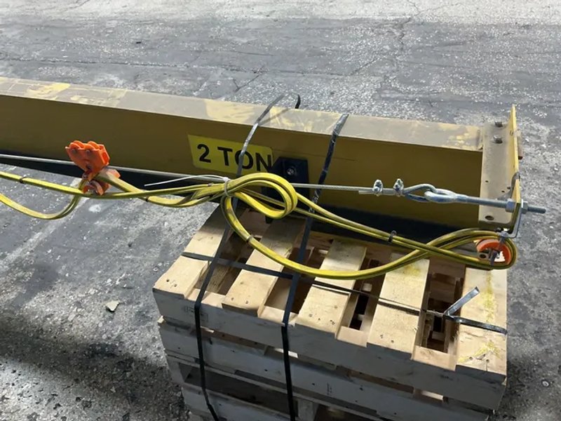 Bhs 2 Ton Gantry Crane With Hoist, Electrical Reel And Spreader Bar - Pgc-14pdc