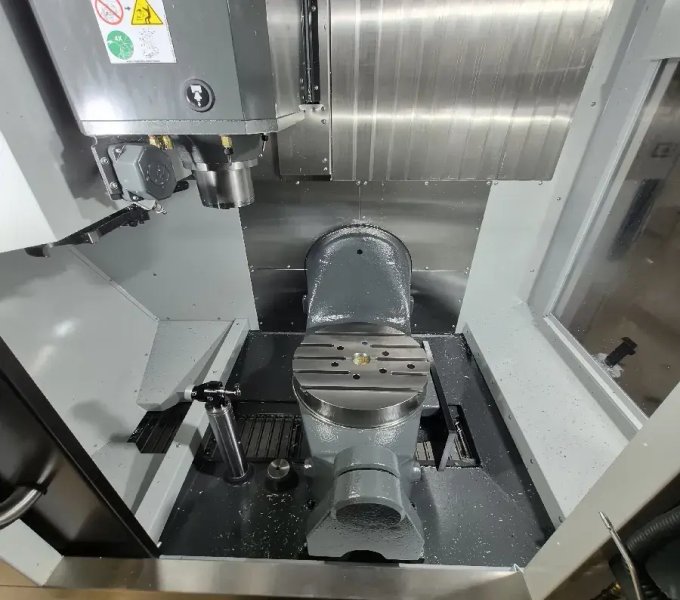 2025 HAAS UMC-500SS | Machining Centers, Horizontal, (5-Axis or More)