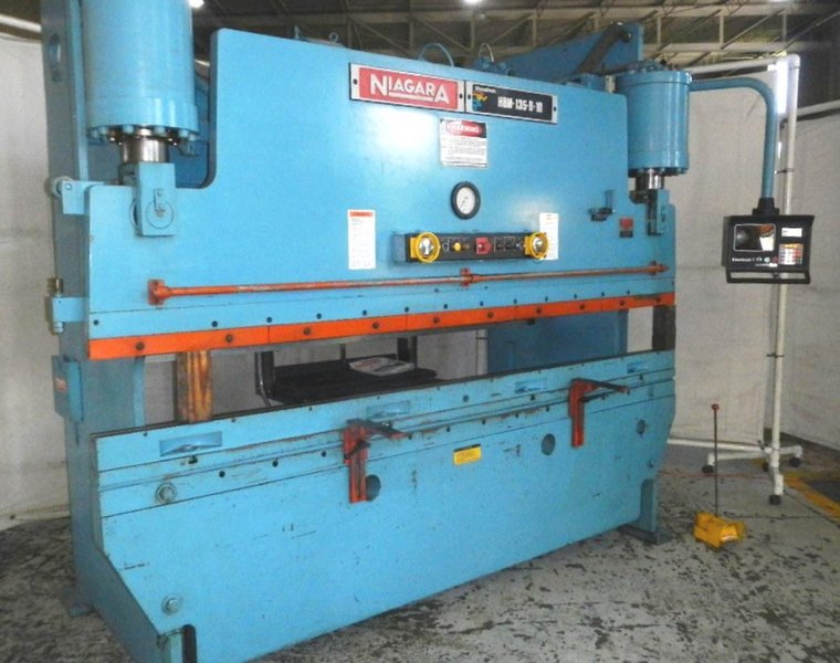 10' X 135 TON NIAGARA HYDRAULIC PRESS BRAKE MODEL HBM-135-8-10