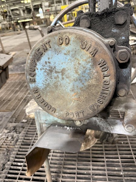 Modern pouring devise