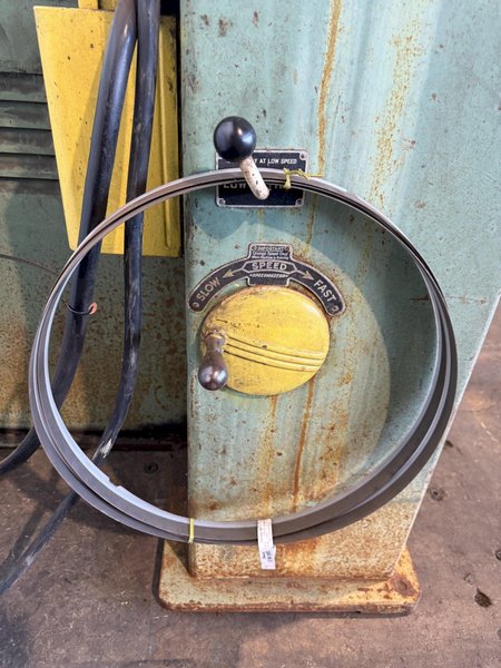 26" DOALL V-26 VERTICAL BANDSAW. STOCK #1000125