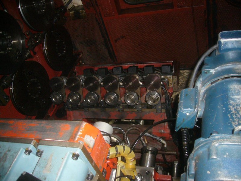 Asahi Sunac Model AF1815-6 Six Die Parts Forming Machine