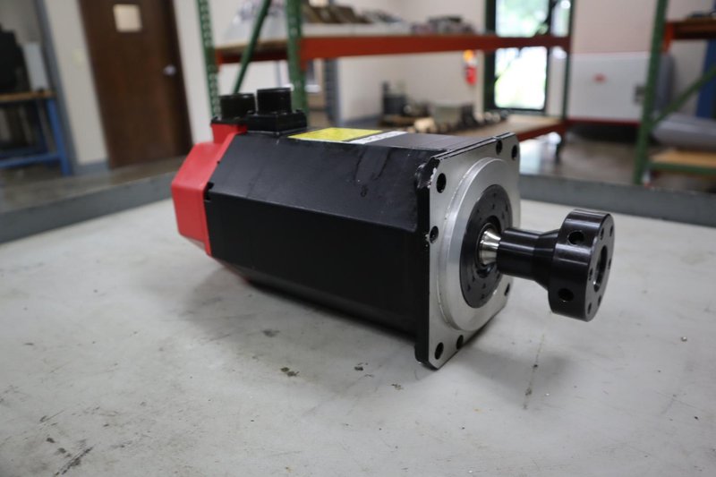Used Fanuc AC6/2000 Servo Motor; 0.6 kW A06B-0126-B077