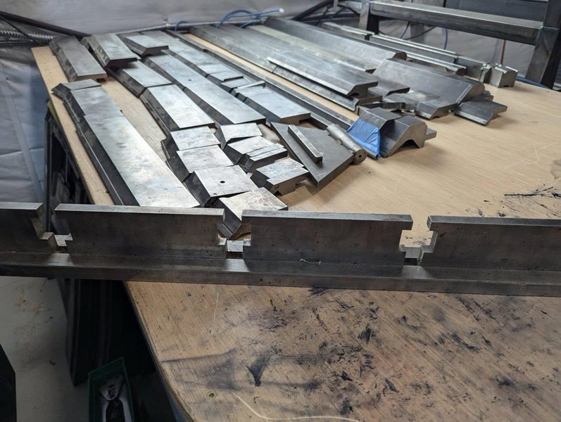 28 Ton x 30″ Toyokoki APB-286 CNC Servo Electric Press Brake, 2000