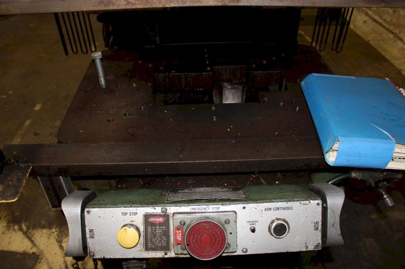 60 TON FEDERAL OBI METALWORKING PUNCH PRESS
