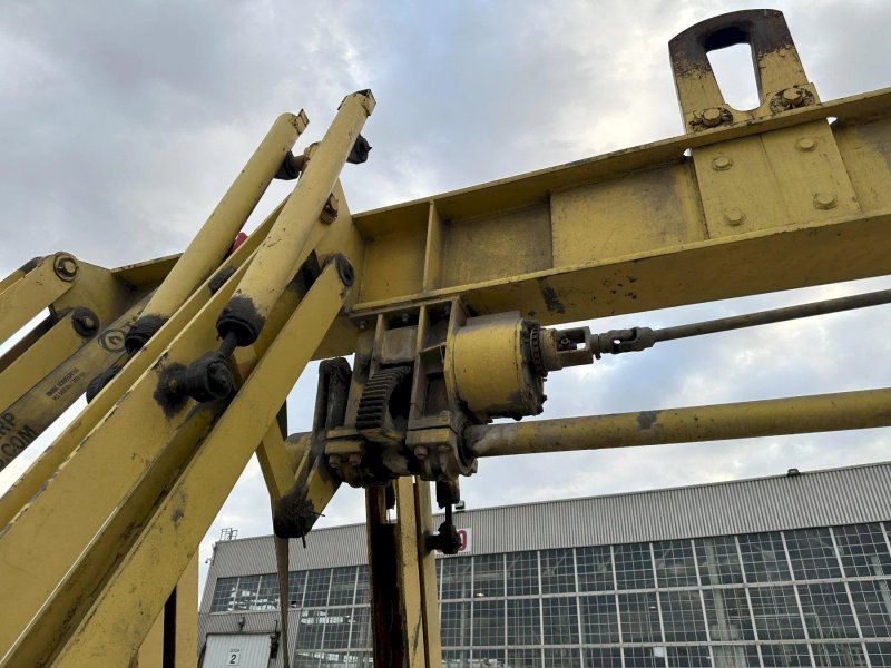 50,000 LB X 240" X 60"-120" C&amp;F ADJUSTABLE PLATE LIFTER. STOCK # 4462
