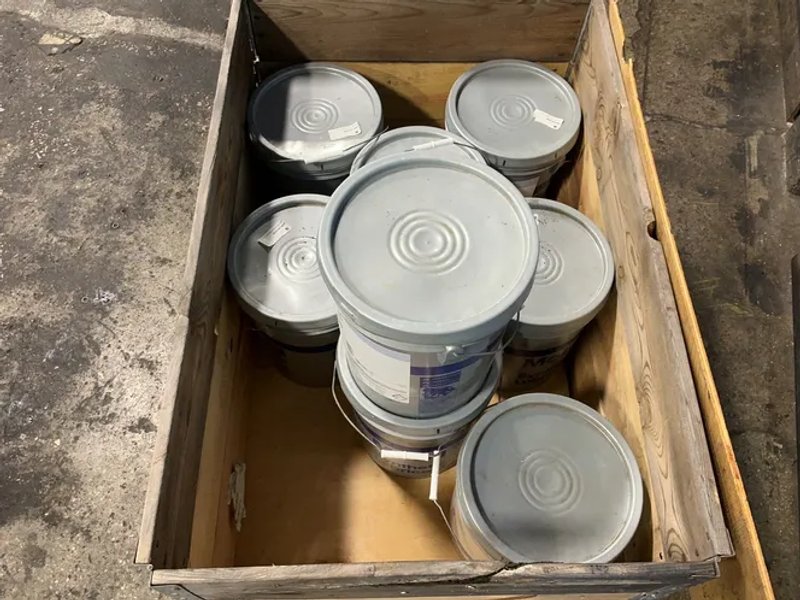Mobile 35.2lbs Synthetic Grease - Shc 007