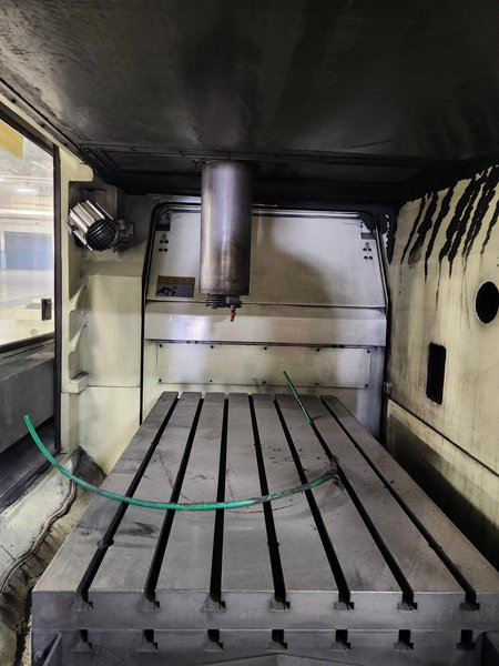 MAKINO SNC86-A5 CNC VERTICAL MACHINING CENTER USED