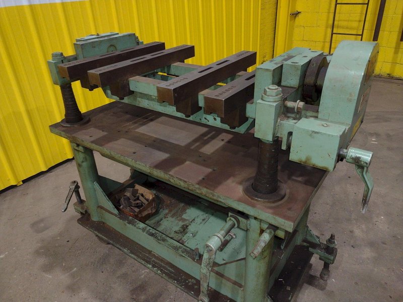2500 LB X 25" X 31" HAMILTON MODEL #E3548 PORTABLE DIE SEPERATOR: STOCK #19412