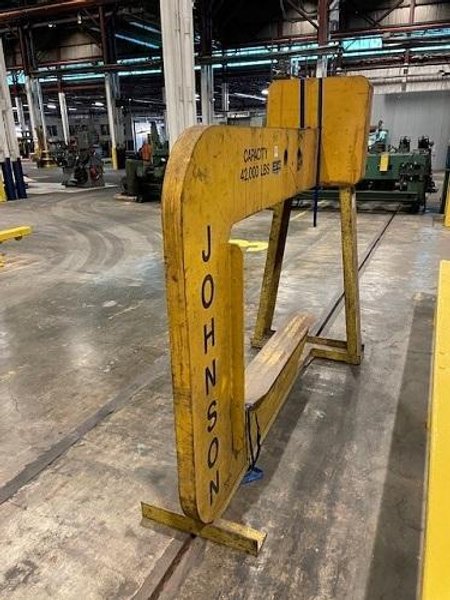 42,000 LBS JOHNSON C-HOOK W/ STAND