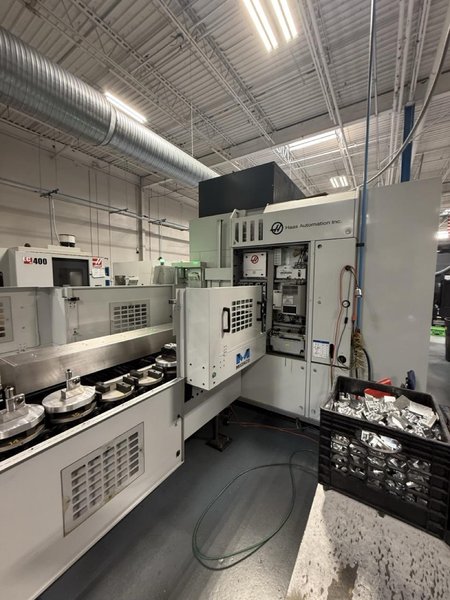 Haas UMC-750SS 5 Axis UMC, 2018 – Midaco Automatic Pallet Changer, TSC, Chip Conveyor