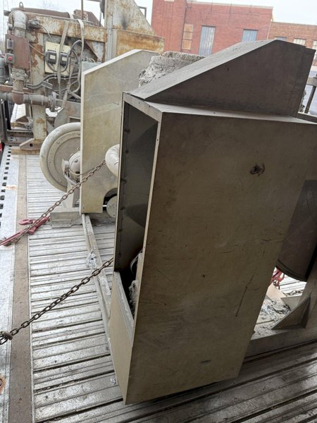 Lindberg model 61-mnp-400-g 400# gas fired motorized nose pour furnace with gas system and blower and controls