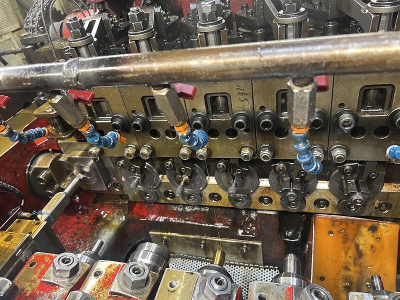 Chun-Zu Model CBP-165S Five Die Bolt Former