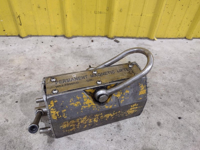 2,200 LBS MAGNETIC LIFTER MODEL #WLL1000KG PERMANENT MAGNET CRANE ATTACHMENT: STOCK #23410