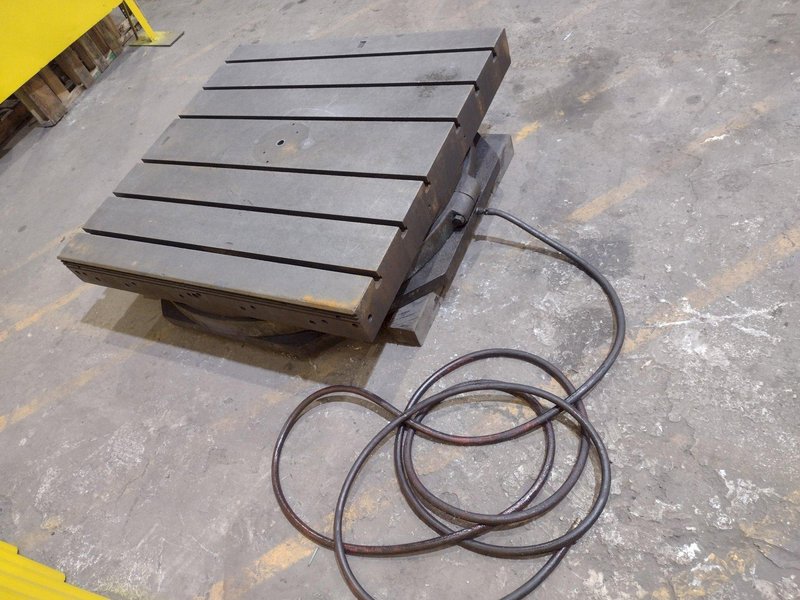 48" X 48" X 27,000 LBS LUCAS PNEUMATIC AIR LIFT ROTARY TABLE: STOCK 19781