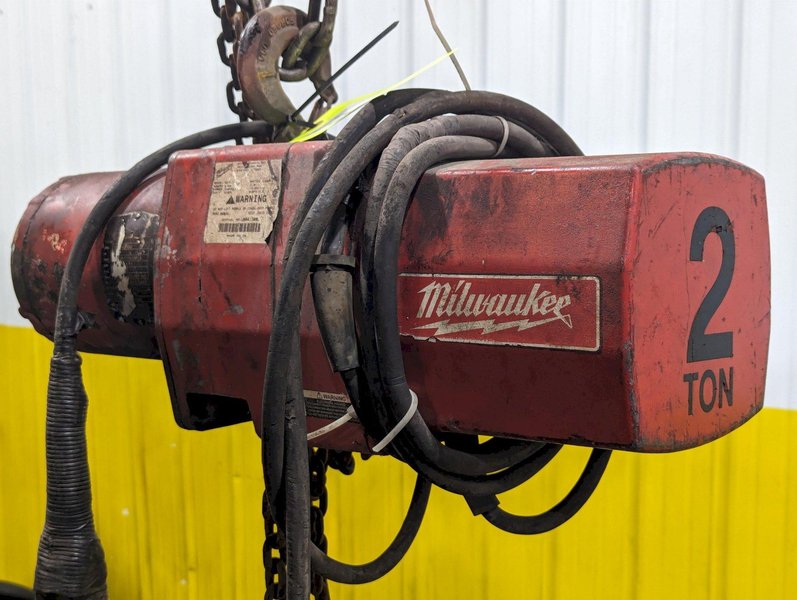 2 TON MILWAUKEE MODEL #9573 ELECTRIC CHAIN HOIST 110V SINGLE PHASE: STOCK #19859