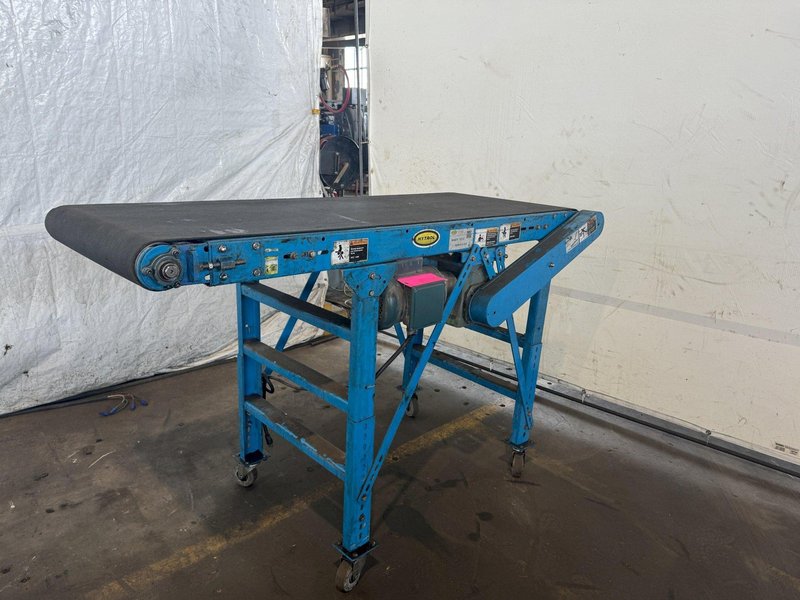 26" X 72" HYTROL POWERED BELT CONVEYOR. STOCK # 0672025