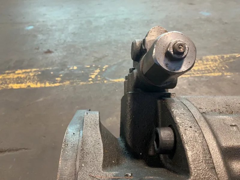 Rexroth  Axial Piston Variable Displacement Pump  - R902400305