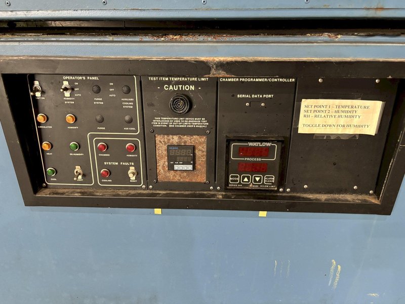 RUSSELLS MODEL #GD-32-3-3 ENVIRONMENTAL CHAMBER: STOCK #20979