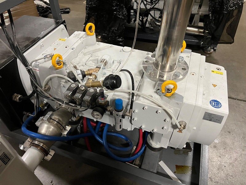 Leybold Dryvac DV 450 Pump, 2020