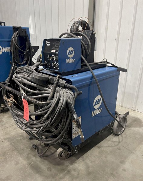 MILLER DELTAWELD 302 ARC WELDER USED
