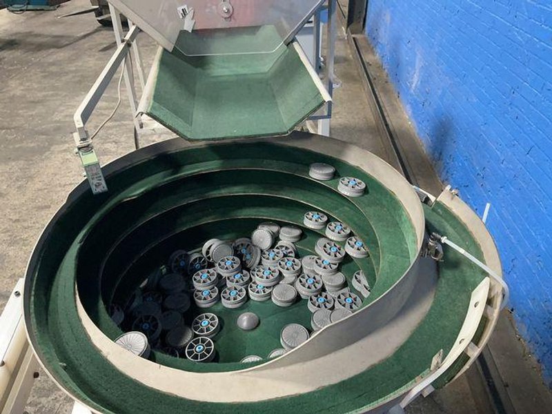 Feeding Concepts Inc  28” Feeding Line W/vibratory Bowl Feeder And Hopper  - Fc-12-9742-ag