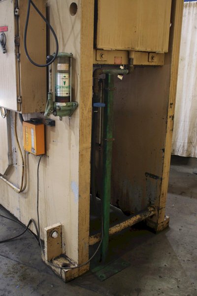 300 TON STANDARD HYDRAULIC C FRAME PRESS: STOCK #73994