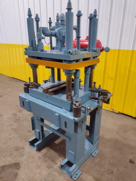 12 TON AIRAM PNEUMATIC CUTOFF PRESS: STOCK #11949