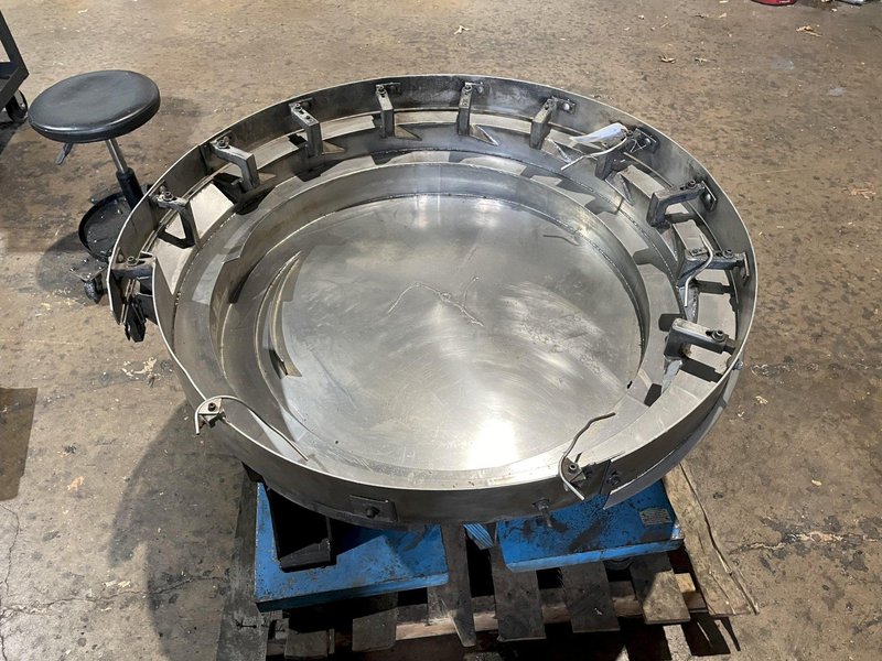 36" CCW Syntron Vibratory Bowl