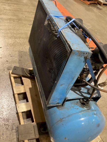 SPEEDAIRE 5Z405C Air Compressor w/ Unknown Tank USED AS-IS