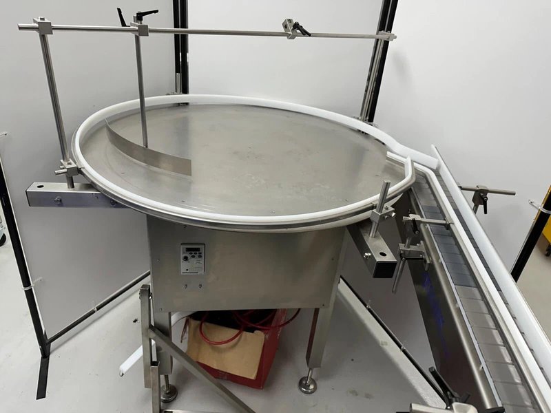 Accutek Hot Fill Bottle Filling Line with AVF2-16 2-Head Volumetric Bottle Filler with Heated Hopper, 2018 – Previously ran 1 Oz, 2 Oz, 4 Oz, 8 Oz, and 16 Oz Boston round Bottles and 1 Oz and 4 Oz Topical Jars