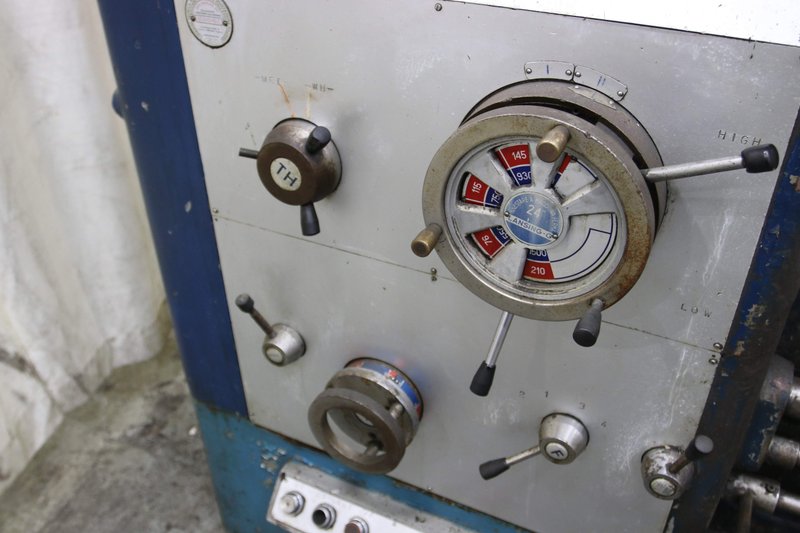 24" X 80" LANSING ENGINE LATHE WITH 4.25" HOLE: STOCK #10904