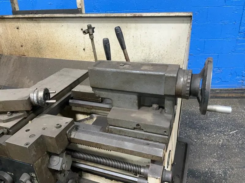 Clausing 15”x52” Lathe - Colchester 15”