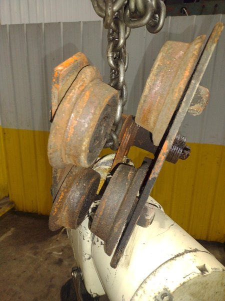 1 TON COFFING HOIST: STOCK #22474