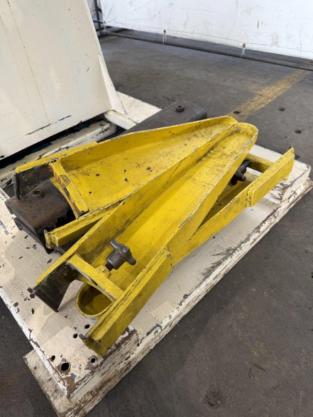 5,000 LB X 24" COOPER WEYMOUTH PETERSON UNCOILER. STOCK # 0235225.