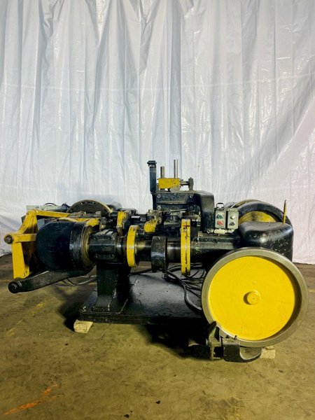 1/2" x 24" US BAIRD MODEL #8 4-SLIDE WIRE MACHINE. STOCK # 0305520