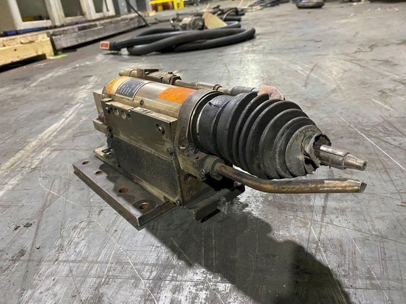 EMHART TUCKER LM240/310/K3100 Stud Welder Head USED